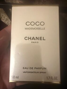 CHANEL White and Gold Coco Mademoiselle Boxed Eau de Parfum